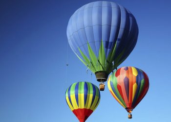 Balloon contest in Halow town