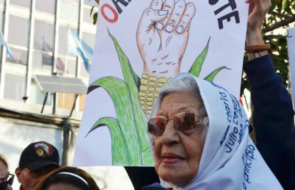 Argentina: En Plaza de Mayo marcharon en solidaridad con los maestros y maestras mexicanas