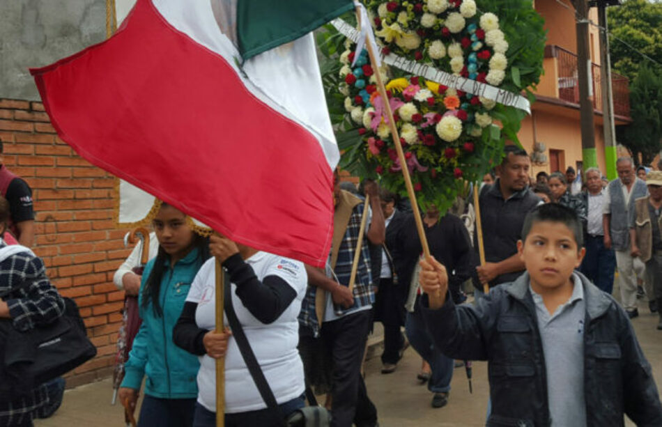 México: Lloran en Nochixtlán a sus luchadores asesinados / Nochixtlán: pueblo sin gobierno, pero con ley