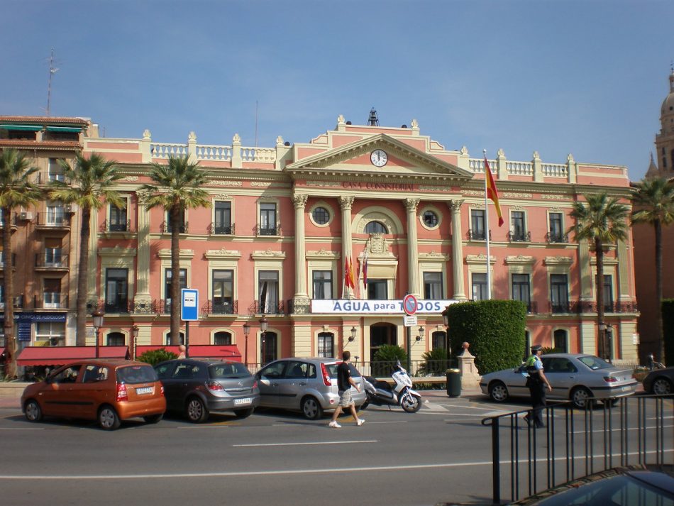 Cambiemos Murcia lamenta que la bandera arco iris no ondee en el Ayuntamiento