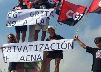 CGT: «Se han quedado con Aena, la joya de la corona, por una miseria»