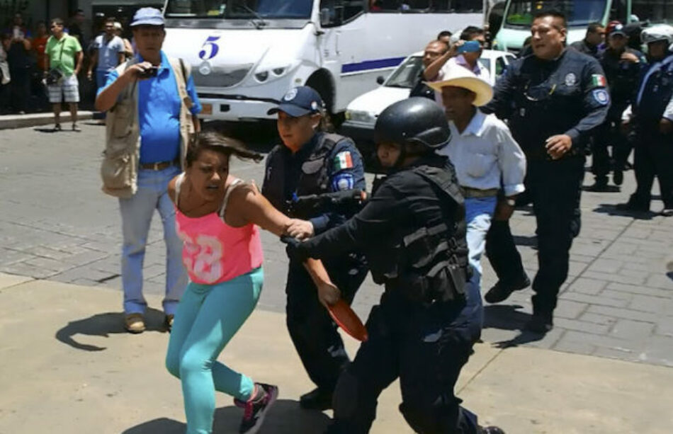 México: Un grupo de autodefensas se levanta en Morelos y el Gobierno lo disuelve a patadas y puñetazos