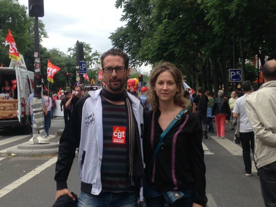 IU muestra en París «todo su apoyo y solidaridad con la digna lucha de los trabajadores franceses contra la reforma laboral que ataca sus derechos»