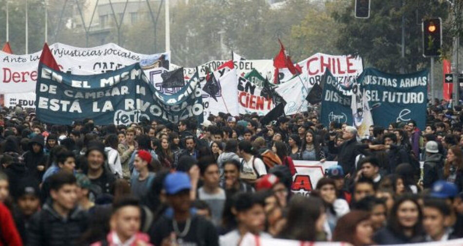 Chile: Estudiantes convocan movilizaciones y piden conocer “contenido total” de la Reforma