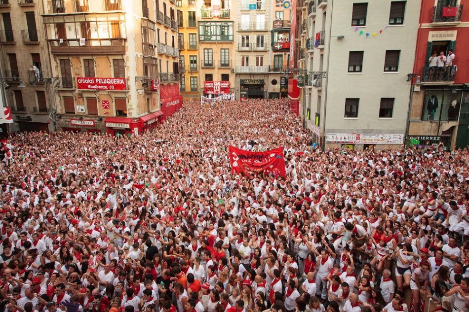 Masiva repulsa ante la agresión sexual del primer día de fiestas de San Fermín. Uno de los detenidos es guardia civil