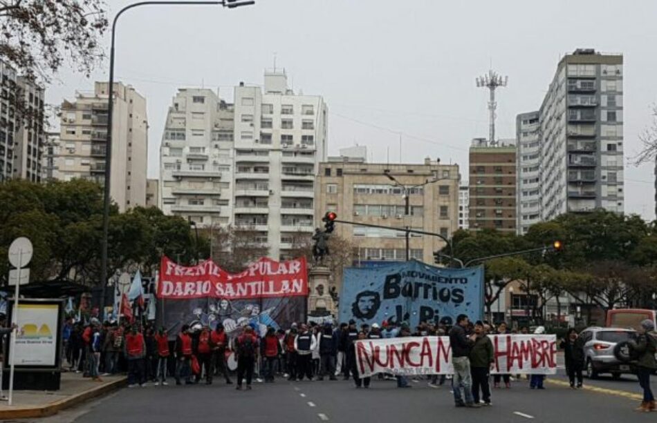 Argentina: Debido a la grave situación económica organizaciones sociales se movilizaron exigiendo asistencia alimentaria