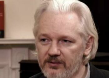 Julian Assange: Si la expresión y comunicación dependen de las leyes ordinarias entramos en una autorregulación que lleva inevitablemente a la corrupción