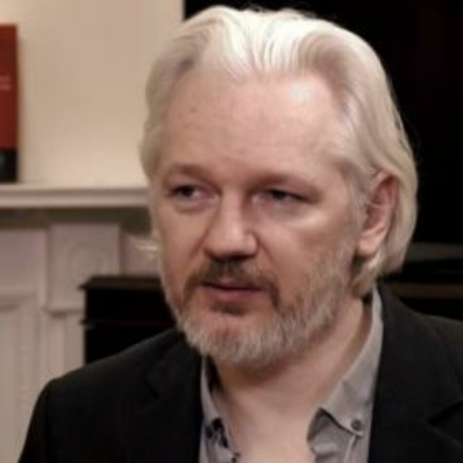 Julian Assange: Si la expresión y comunicación dependen de las leyes ordinarias entramos en una autorregulación que lleva inevitablemente a la corrupción
