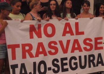 Izquierda Unida considera una temeridad el triple trasvase autorizado por el gobierno