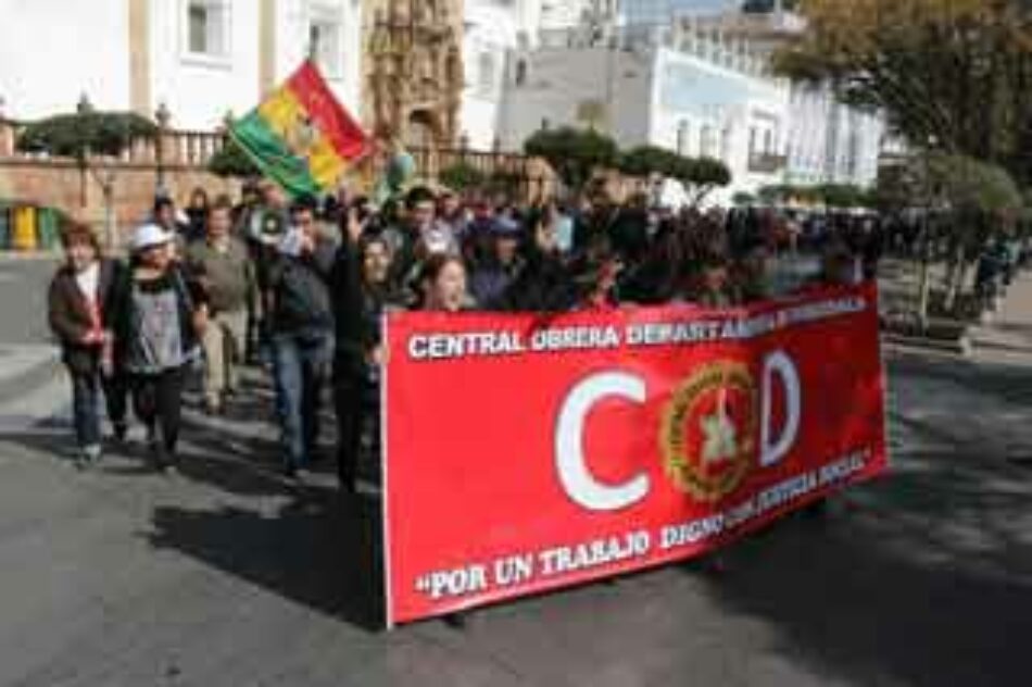 Gobierno boliviano y Central Obrera dialogan para resolver conflicto