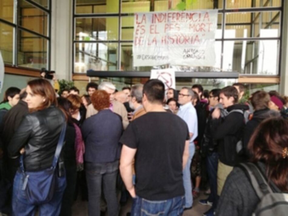 EUiA Universitat dóna suport als 27 acusats per l’ocupació del rectorat de la UAB l’abril del 2013