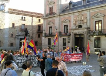 Organizaciones memorialistas y víctimas del franquismo se movilizan para que el 18 de julio sea declarado Día de la condena del Franquismo