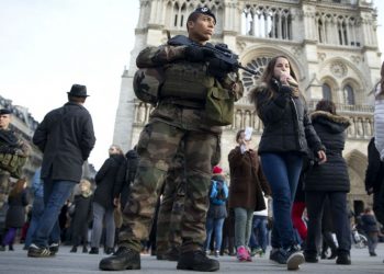 Diputados aprueban extender estado de emergencia en Francia