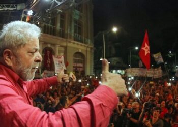 Lula: No podemos permitir que usurpen la democracia de Brasil