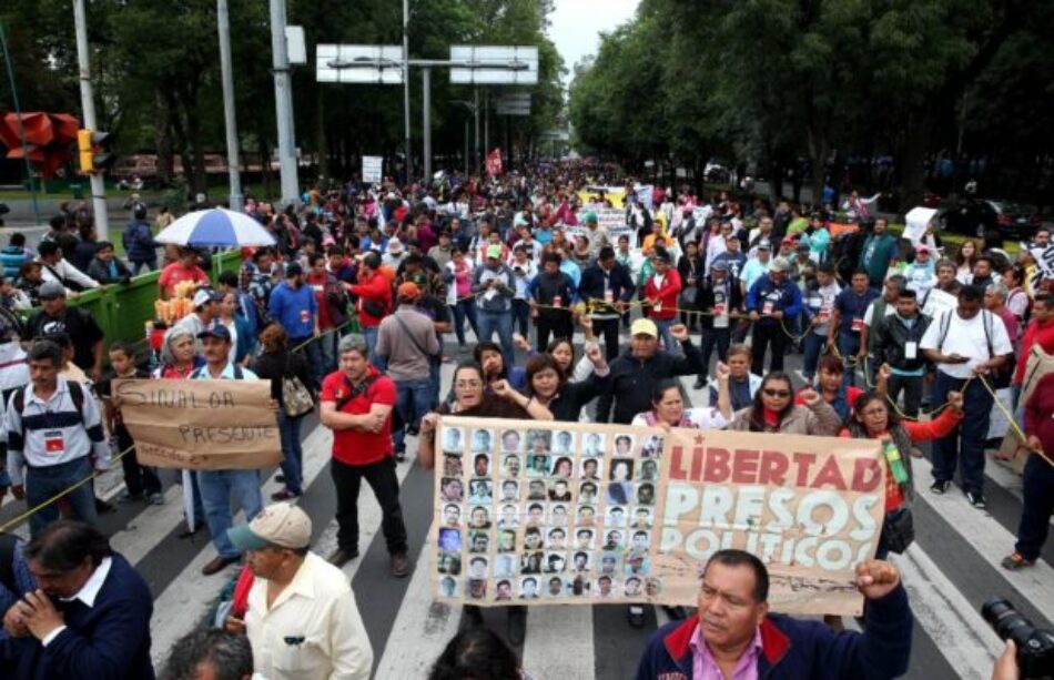 Marchas, bloqueos y mitines de los maestros de la CNTE para presionar al Gobierno