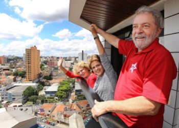 Lula: decisión de luchar por un Brasil más justo es inamovible