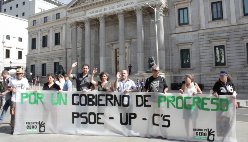 Recortes Cero – Grupo Verde se ha concentrado frente al Congreso reclamando un Gobierno de Progreso: PSOE – Unidos Podemos – Ciudadanos