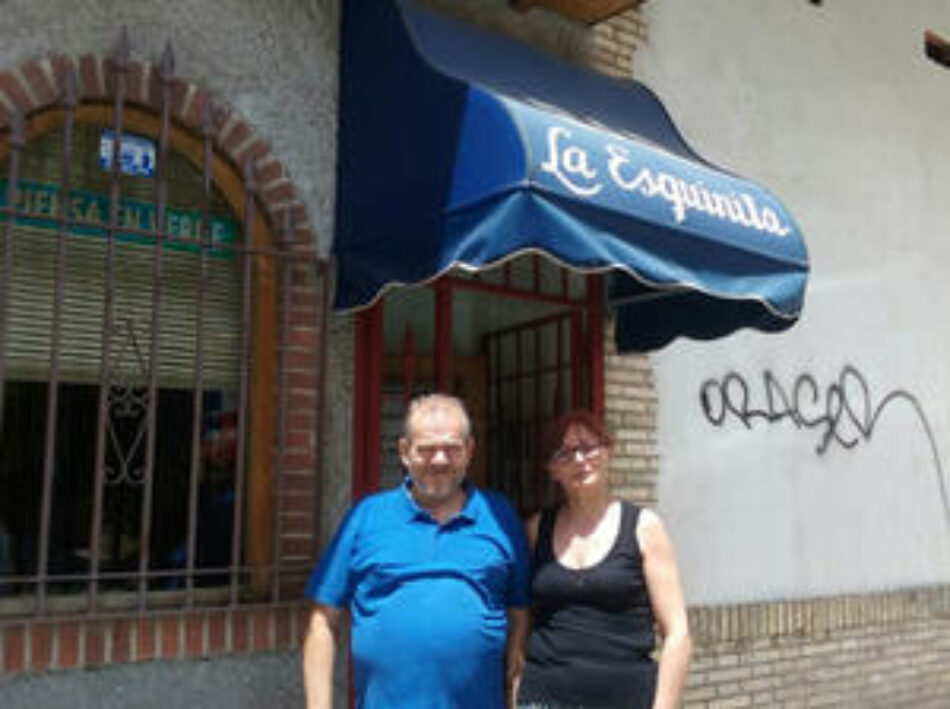 Un barrio de Vallecas se moviliza para frenar el desahucio de su bar “de toda la vida”