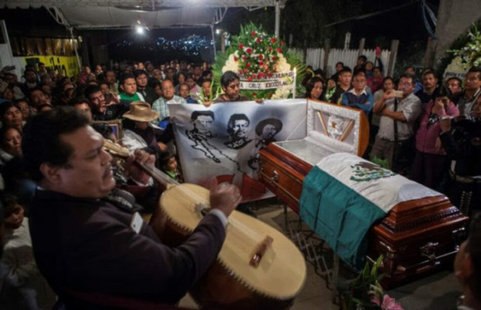 México: Funeral mixteco para profesor de la CNTE