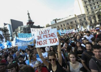 Tras la derogación de la “Ley de Medios”, crece la concentración en Argentina