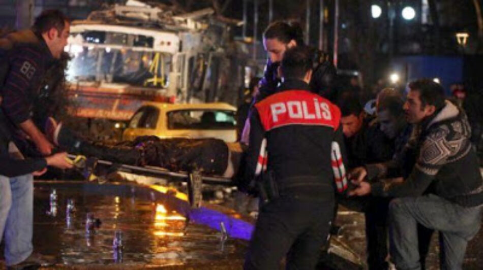 Ascienden a seis los policías muertos por el atentado con un coche bomba en Turquía