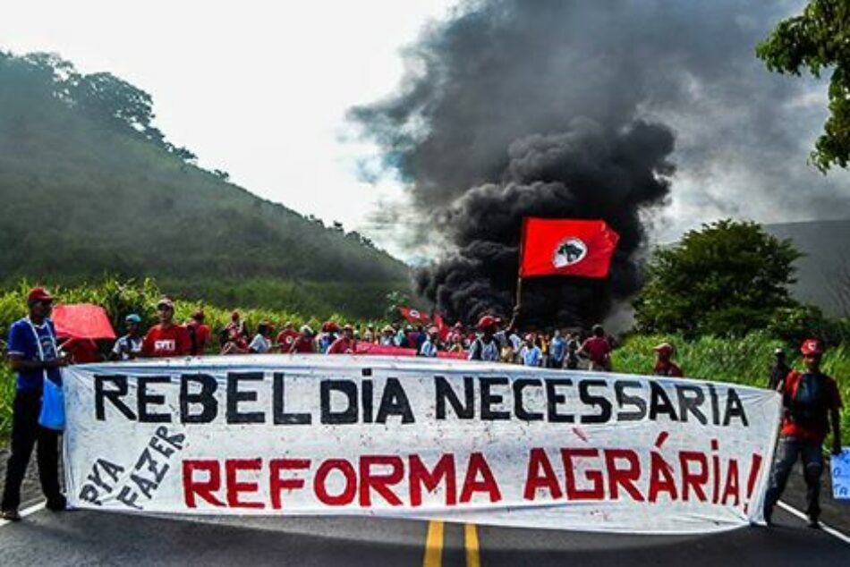 Con grandes ocupaciones de tierra, el MST exige Reforma Agraria en Brasil