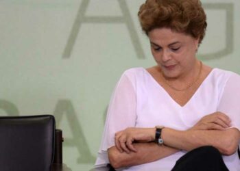 Comparecen en juicio político últimos testigos de la defensa de Dilma