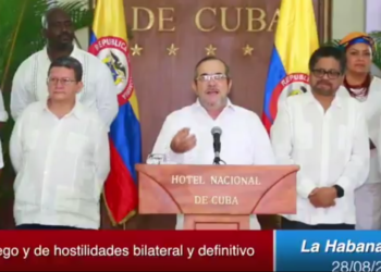 Las FARC anuncian el cese permanente de las hostilidades