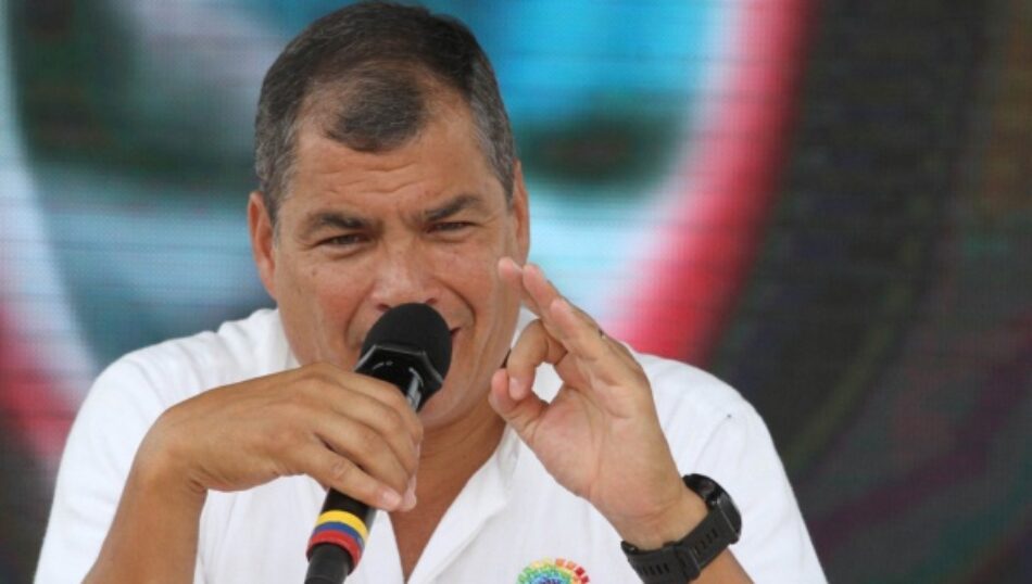 Correa reitera a las FFAA que en Ecuador mandan los civiles