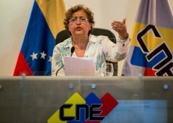 Denuncian en Venezuela irregularidades en proceso revocatorio