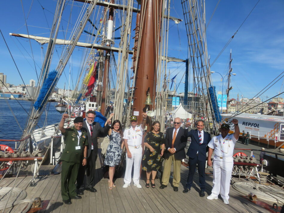 Buque escuela Simón Bolivar arribó al puerto de A Coruña