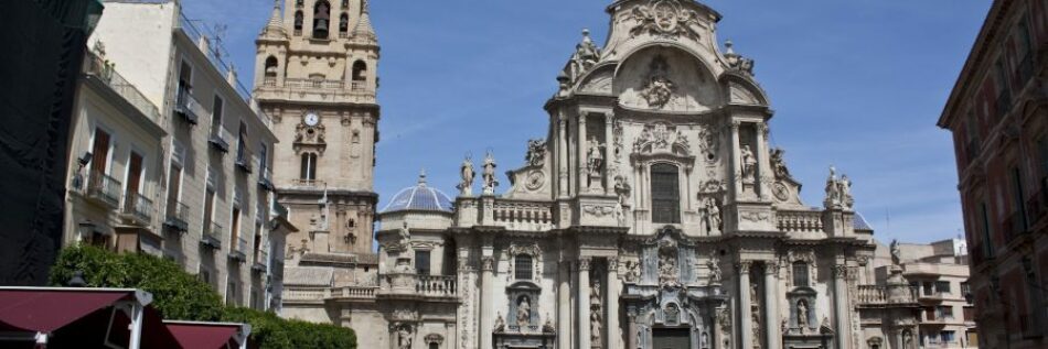 Cambiemos Murcia: «El PP se olvida de la precariedad laboral en el sector turístico»