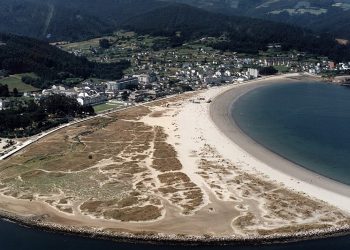 En Marea demanda ao Goberno no Congreso medidas para a recuperación da praia luguesa de Covas