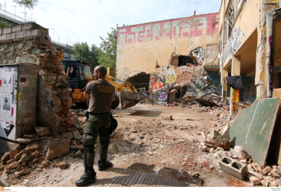 Desalojados tres centros ocupados en Tesalónica que estaban destinados a los refugiados