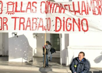 Argentina: 100 ollas populares en protesta contra la pobreza, en la ciudad de Buenos Aires