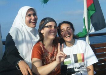 Mujeres por y para las mujeres: la Flotilla de la Libertad rinde homenaje a la resistencia de la mujer palestina