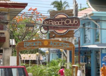 Costa Rica y el espejismo del turismo como multiplicador de bienestar social