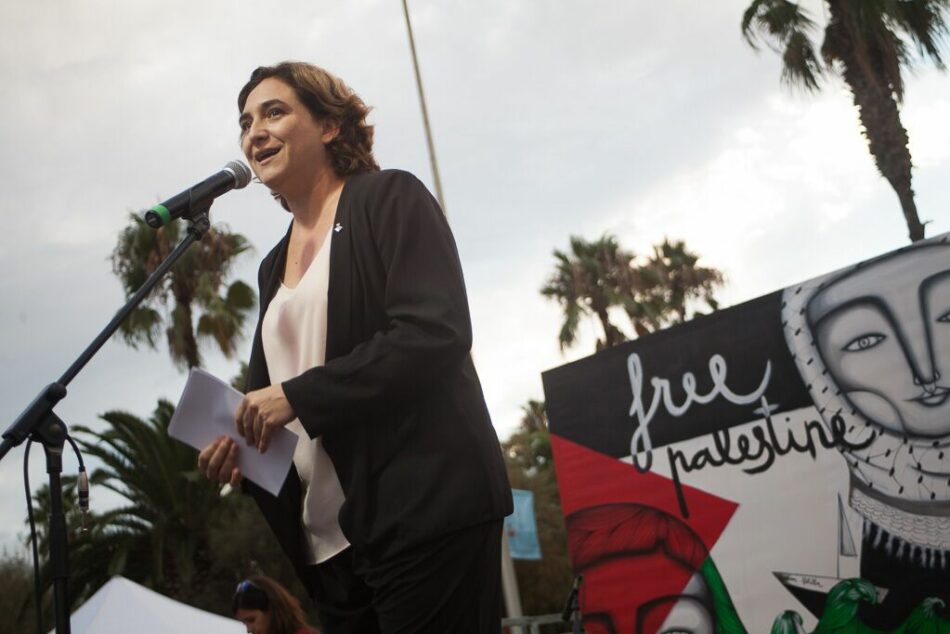 Barcelona acomiada la flotilla de Dones Rumb a Gaza amb una gran mostra de solidaritat