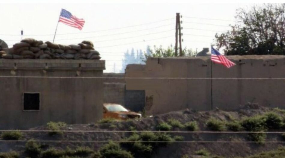 Comandos de Estados Unidos instalan base en Siria e izan su bandera