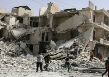 Gobierno de Siria lanza ataques sobre Alepo, Kerry pide que aviones se mantengan en tierra