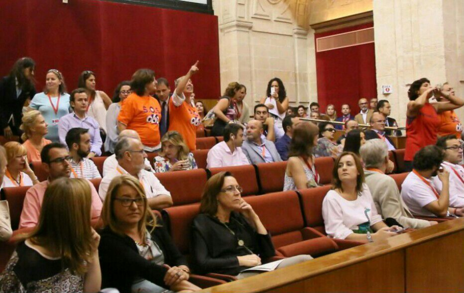 Servicios de Emergencias de Andalucía en huelga barajan ir al Comité Federal del PSOE