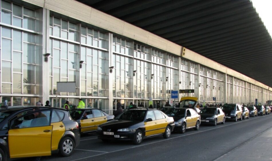 El ‘Grupo del Cambio’ en el Senado presenta una moción para mejorar el servicio de taxi en el aeropuerto de Barcelona
