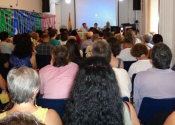 Realizan acto en Madrid sobre proceso de paz en Colombia