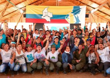 Las FARC le dicen sí a la paz en su X Conferencia Guerrillera (Foto reportaje)