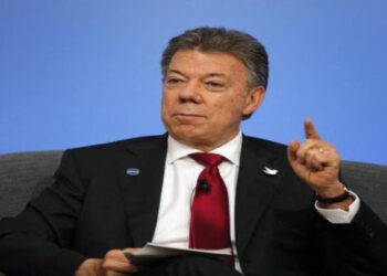 Colombia: Santos anuncia posible inicio de diálogos públicos con ELN