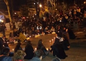 Colombianos no abandonan las calles en su anhelo de paz