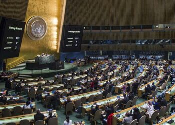 España vota contra la resolución de la ONU para negociar la prohibición de las armas nucleares