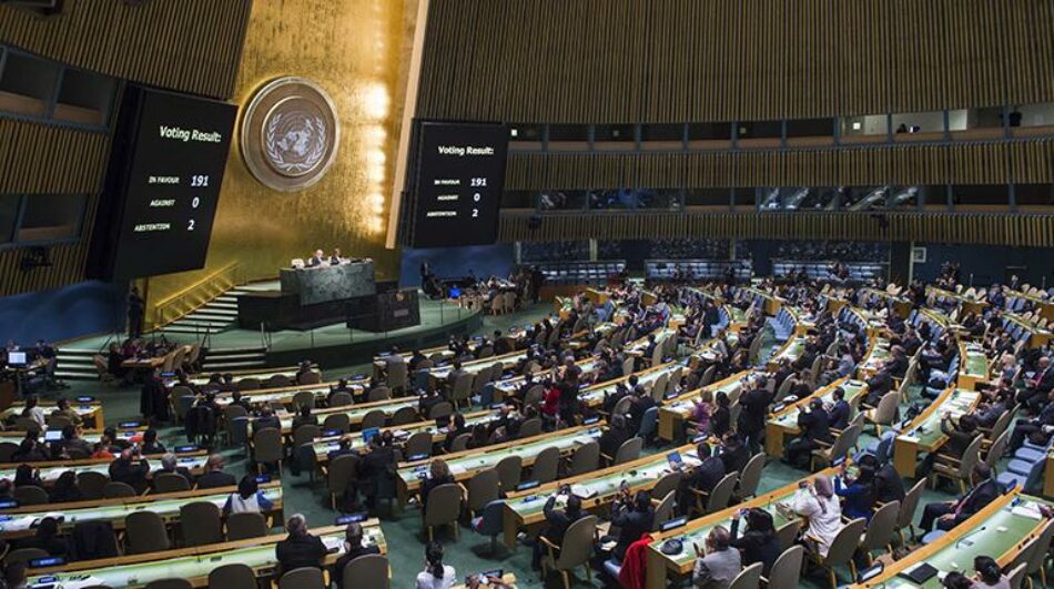 España vota contra la resolución de la ONU para negociar la prohibición de las armas nucleares