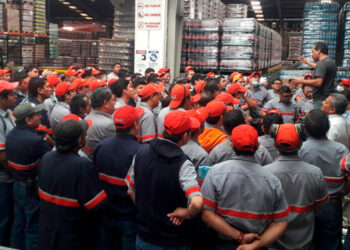 Guatemala: Coca Cola FEMSA muestra el músculo, terceriza y despide
