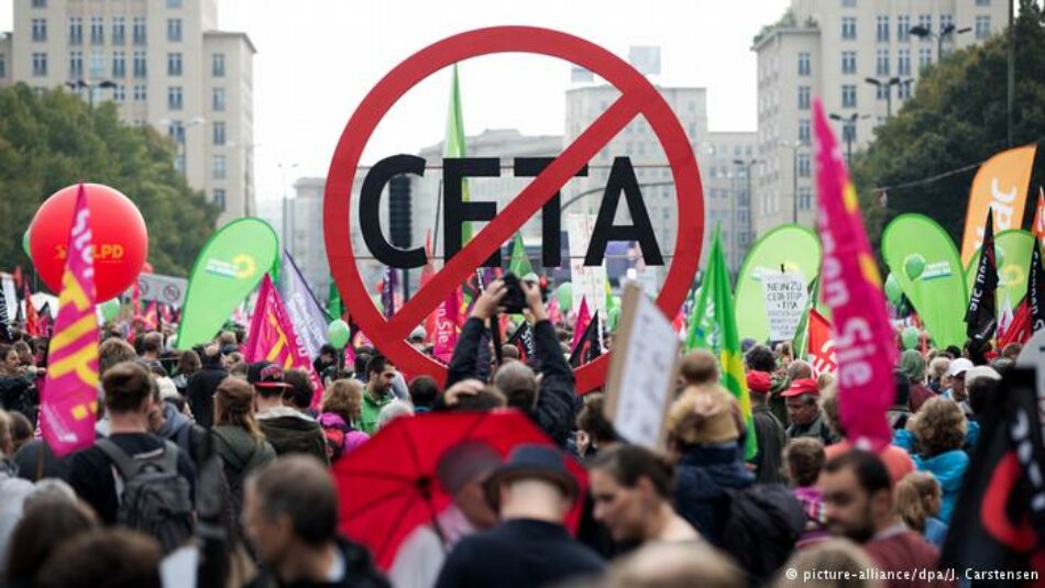 IU reclama someter la ratificación del CETA a un referéndum en toda la UE